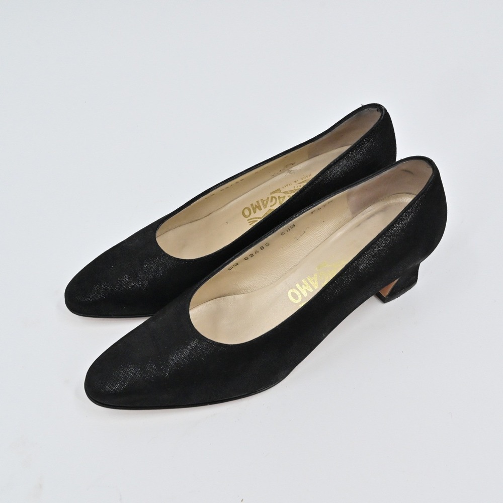 Salvatore Ferragamo Pumps Womens Size 6.5B Black Suede Low Heel Classic Leather